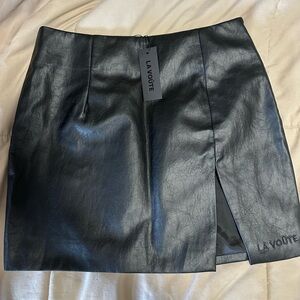 La Voute Black Leather Skirt (Small)